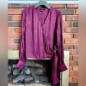 Halogen wrap style top Size Small excellent condition.